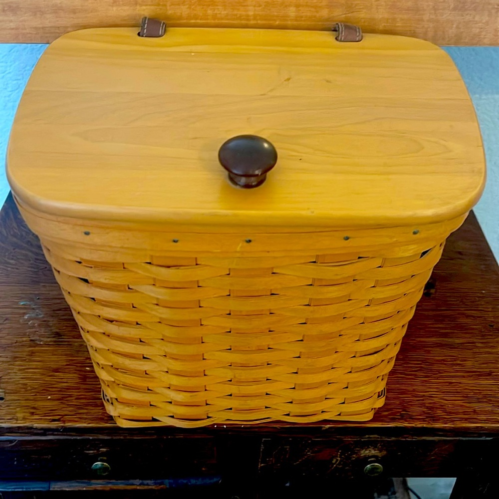 Longaberger woodcraft basket